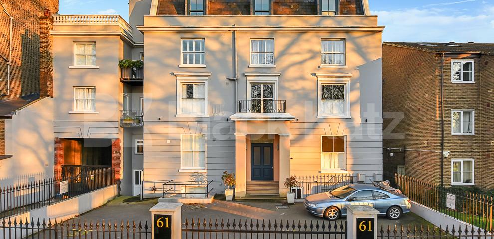 			UNDER OFFER , 2 Bedroom, 1 bath, 1 reception Apartment			 Clapham Common South Side, Clapham Common